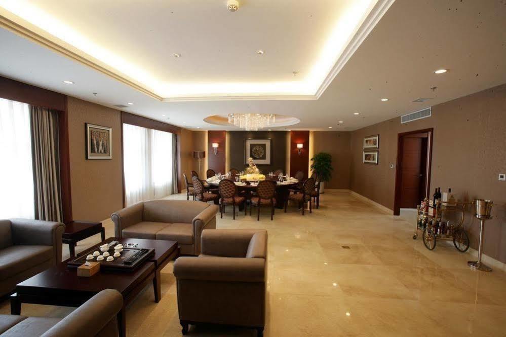 Changchun Ya Tai Hotel Екстериор снимка