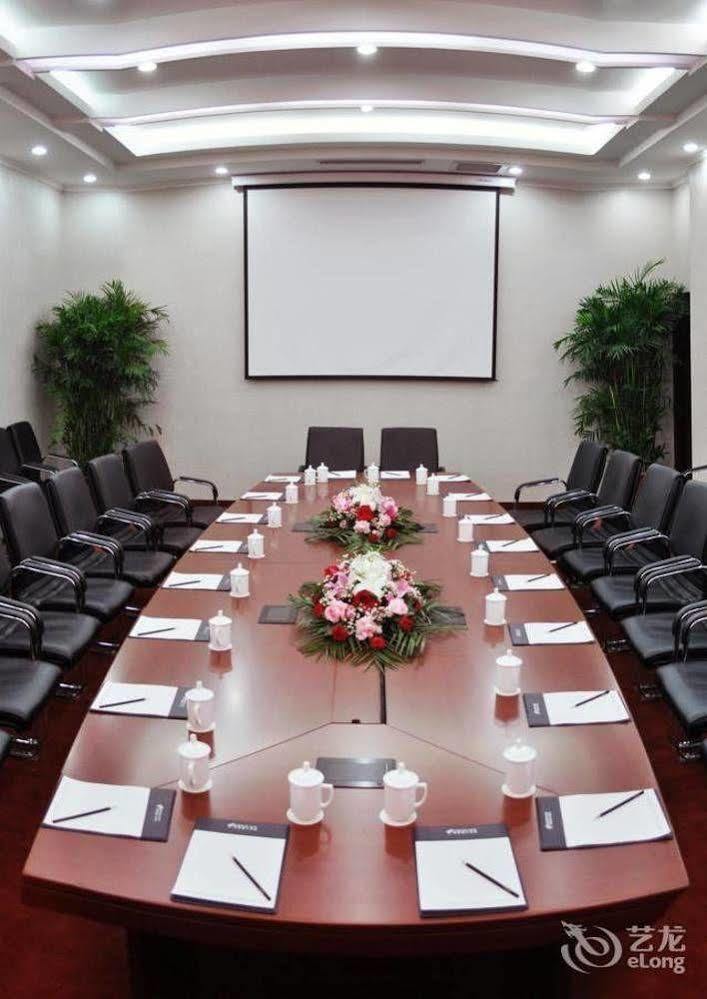 Changchun Ya Tai Hotel Екстериор снимка