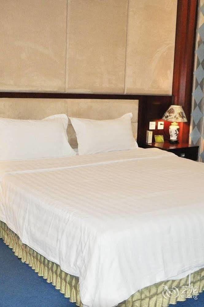 Changchun Ya Tai Hotel Екстериор снимка